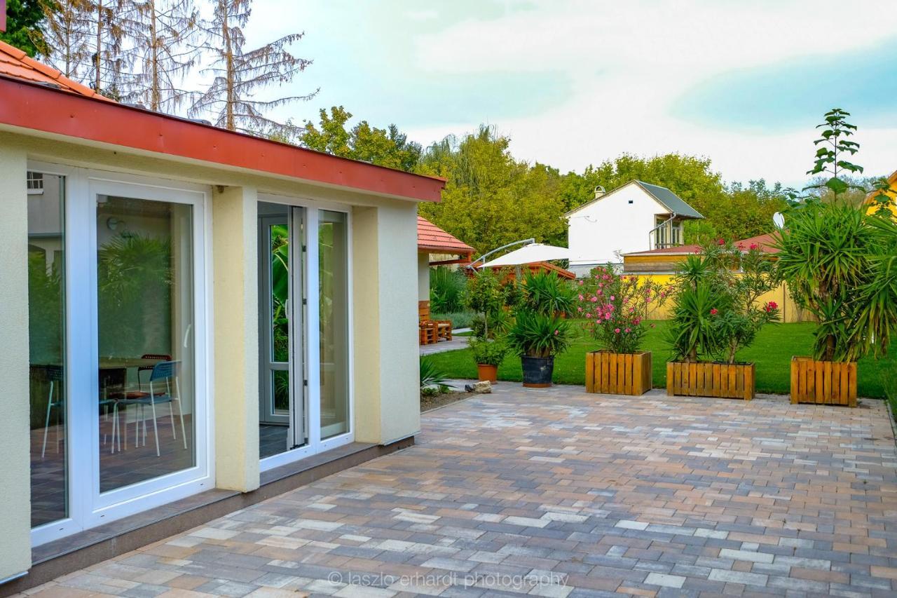 Ciprus Porta Apartmanok Balatonkenese Exterior photo