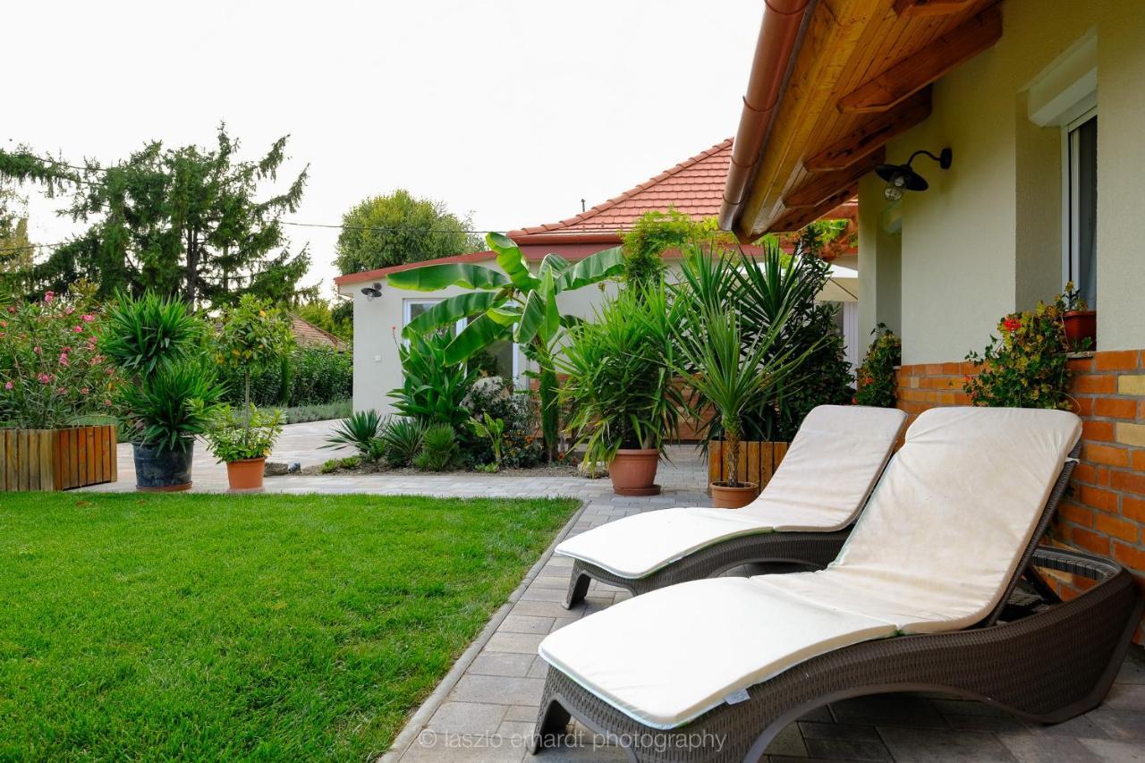 Ciprus Porta Apartmanok Balatonkenese Exterior photo