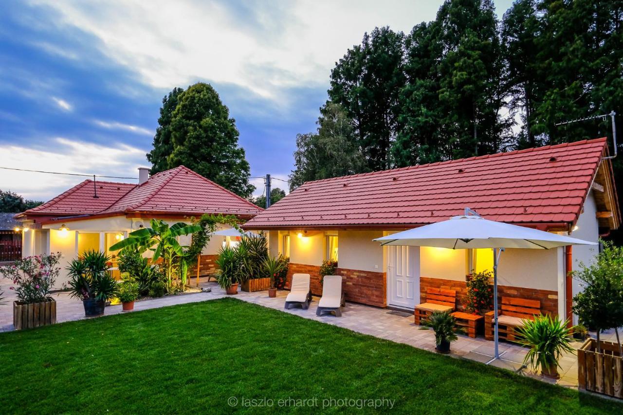 Ciprus Porta Apartmanok Balatonkenese Exterior photo